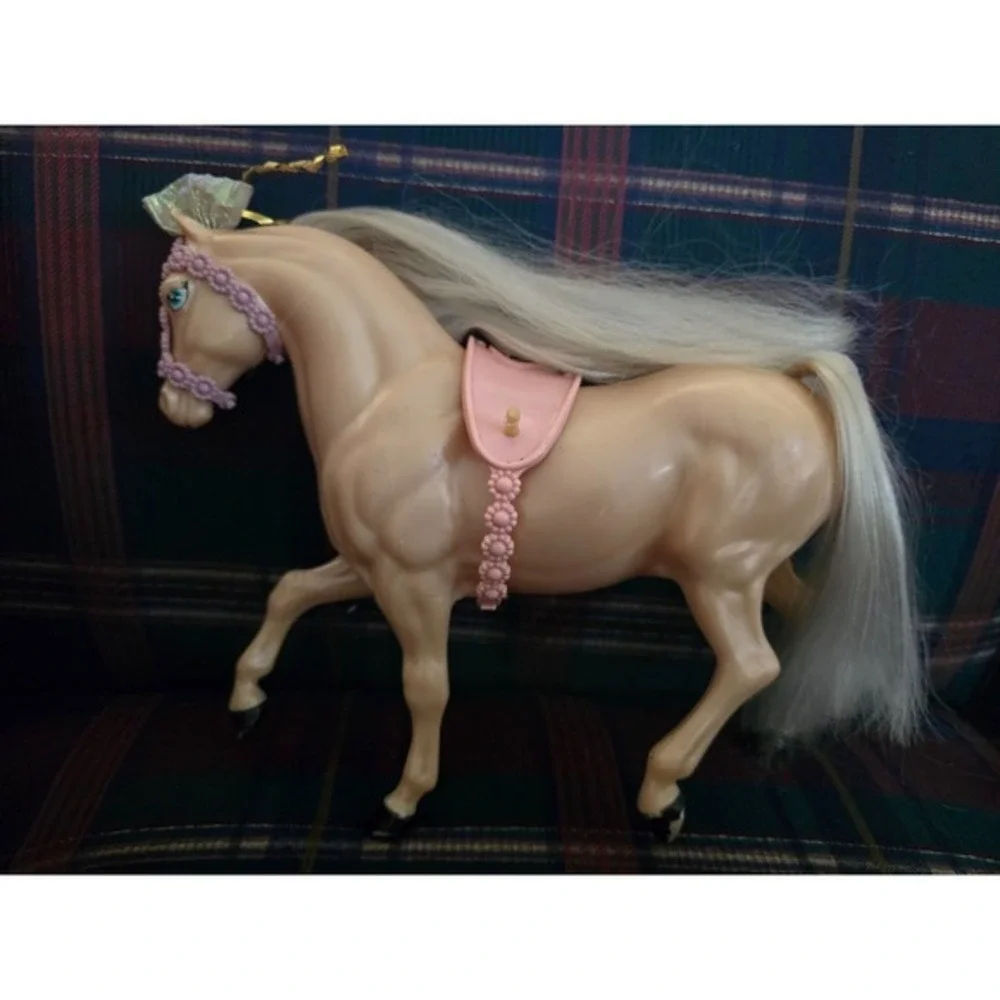Princess And The Pauper Royal Kingdom Carriage‎ Horse barbie replacement